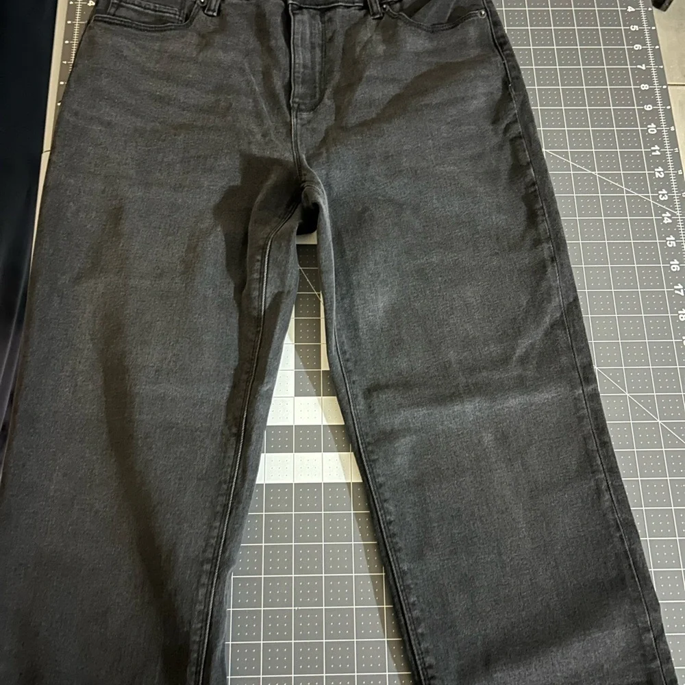 Hudson Jeans stylish charcoal